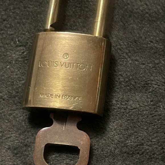 Authentic Louis Vuitton Lock and Key sets - Picture 7 of 11